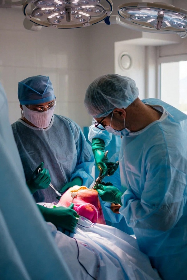 Руководитель центра хирургии суставов НИИ Фтизиопульмонологии стал спикером образовательного курса в Городской клинической больнице г. Пятигорска